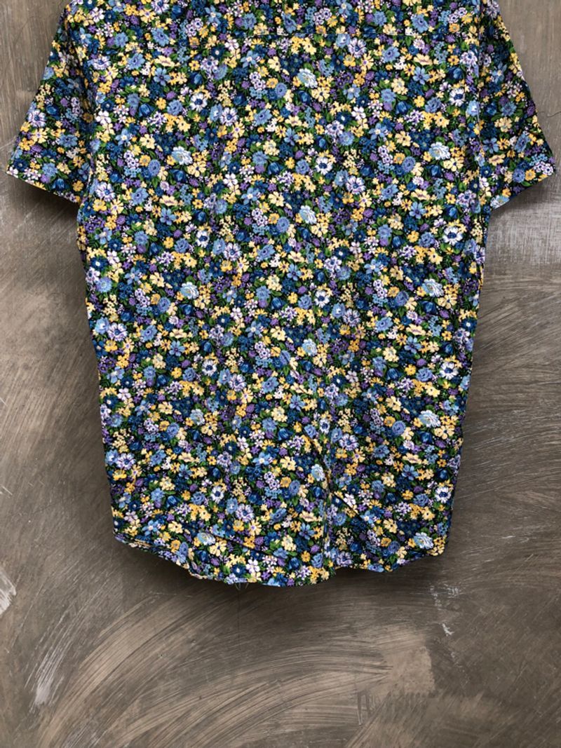 Gsenbarg Floral Pattern Women Button Up Shirt, foto 8