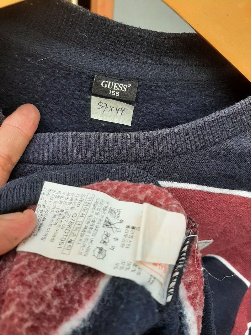 Crewneck Tebal Guess, foto 3