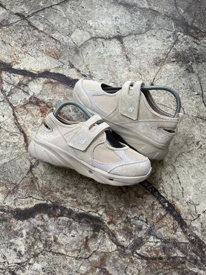 NEW BALANCE BREZE