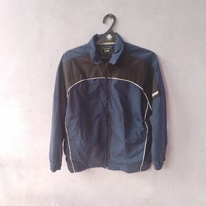 Jaket winbreaker REEBOK.