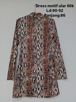 DRESS BODY MOTIF ULAR.