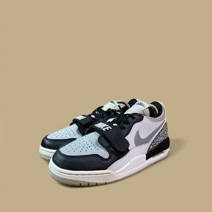 Sepatu Air Jordan Legacy 312