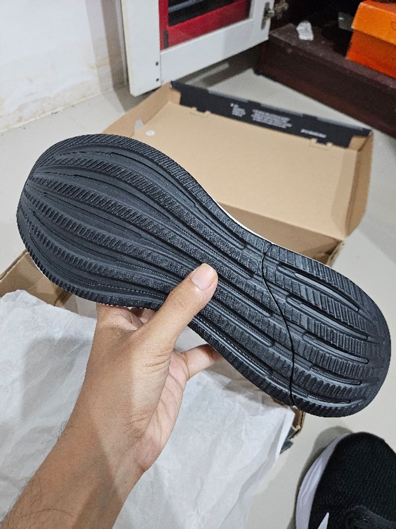 Sepatu running lari adidas baru original, foto 2