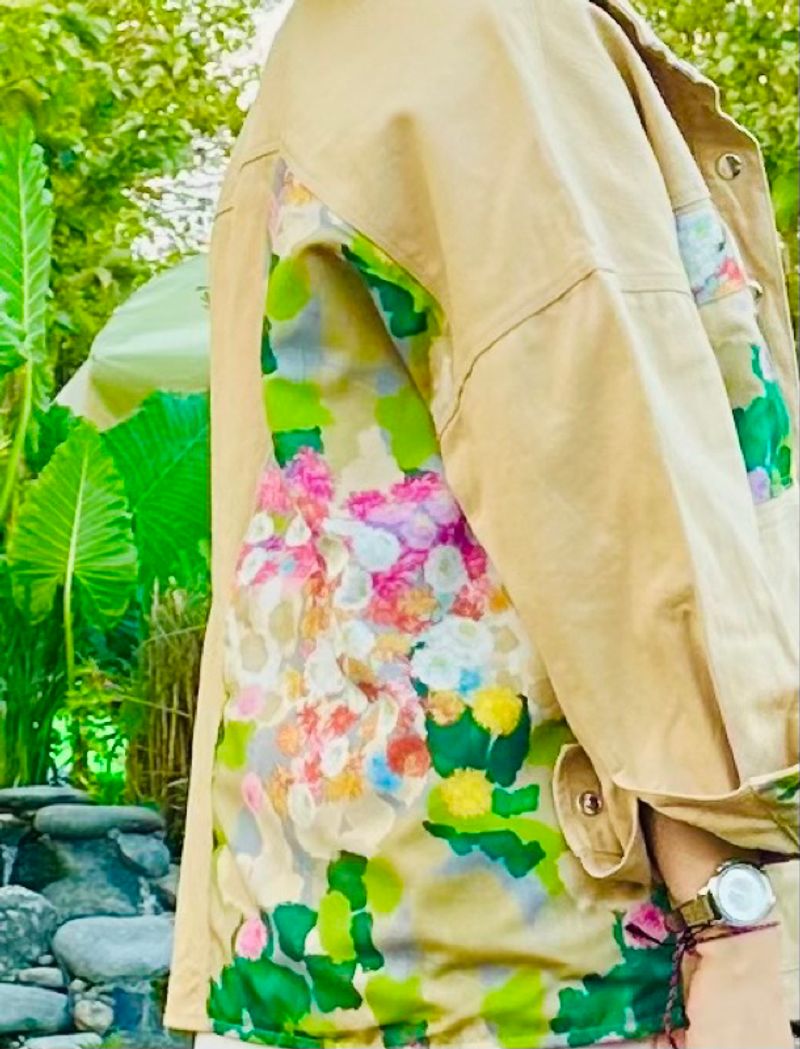 Chrysanthemum Garden Patchwork Denim Jacket, foto 5