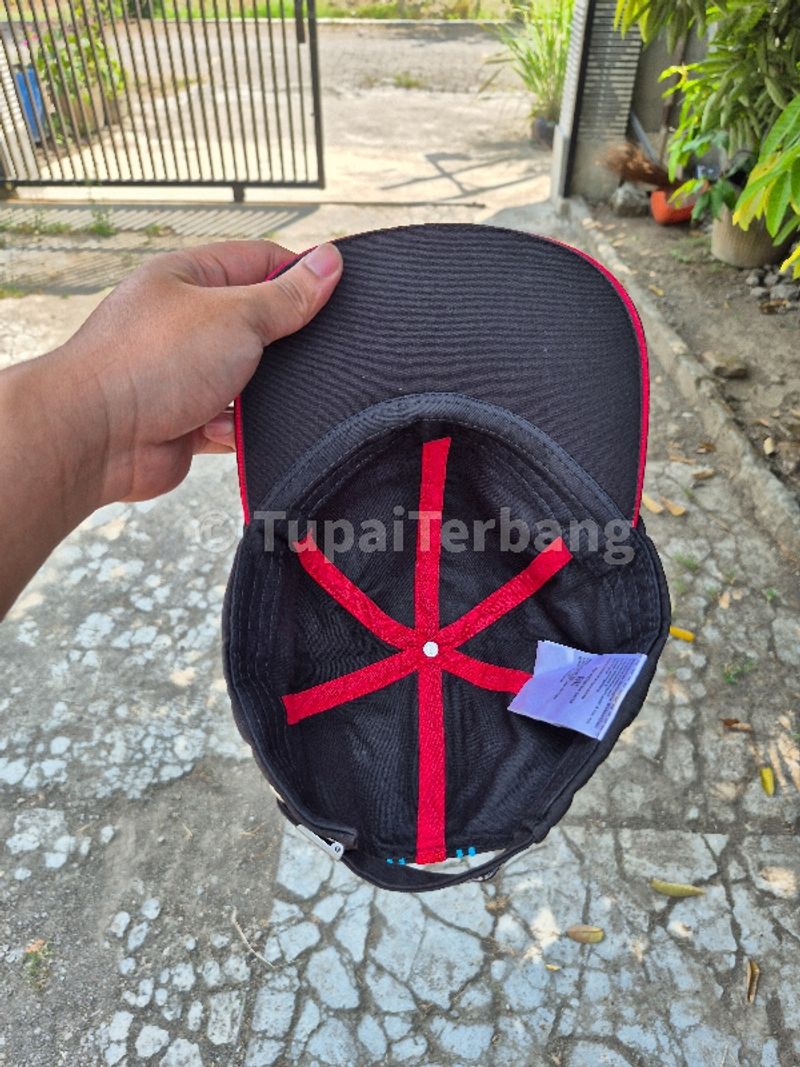 Topi Porsche Martini Racing, foto 5
