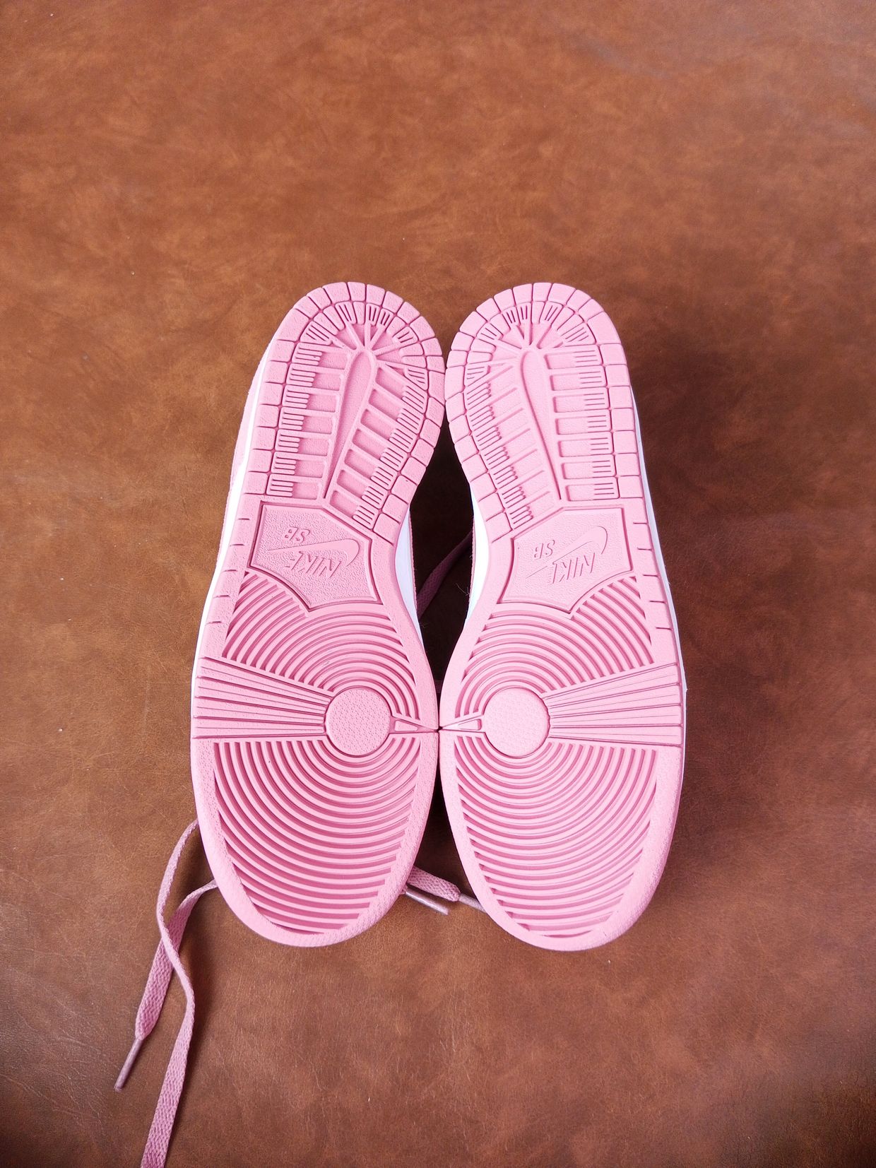 Nike Casual Sneakers Pria white pink, foto 4