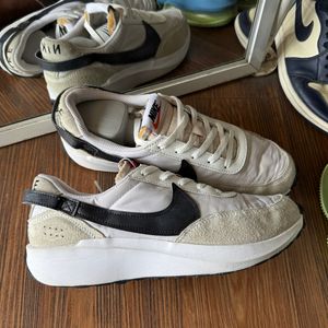 Nike Waffle Debut White Black Original