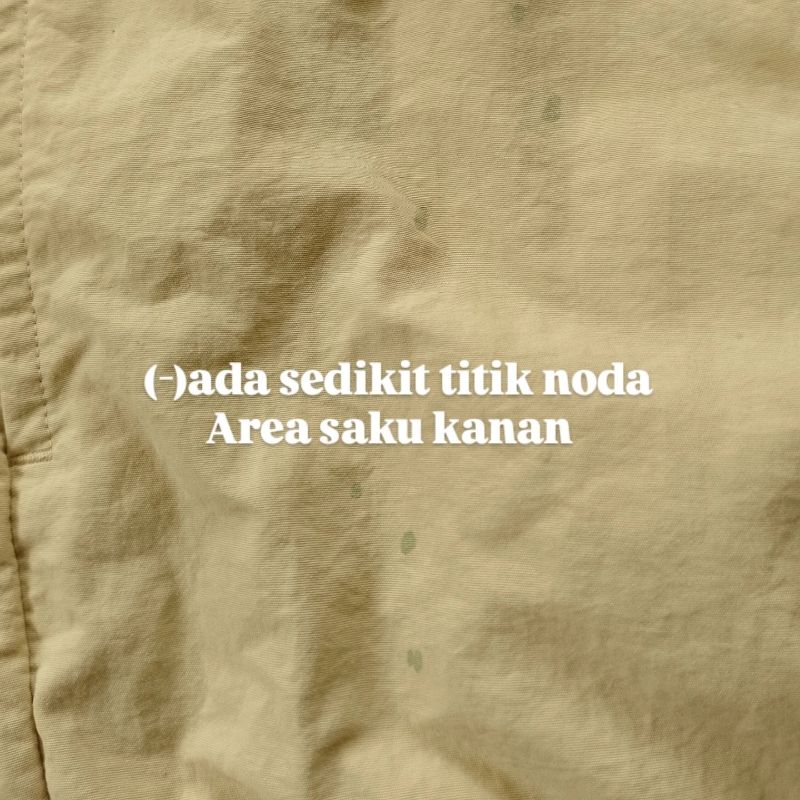 Uniqlo Parasut Lightweight Pocketable Mustard Second, foto 10
