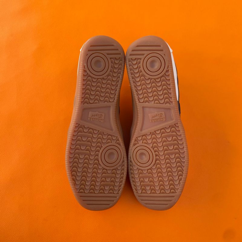 Onitsuka Tokuten, foto 5