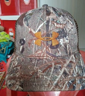 Topi Under Armour Camo Trucker