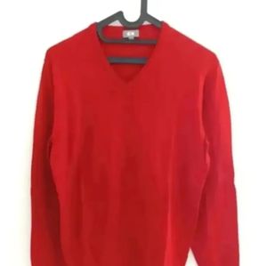 Sweater Pria. Merk Uniqlo