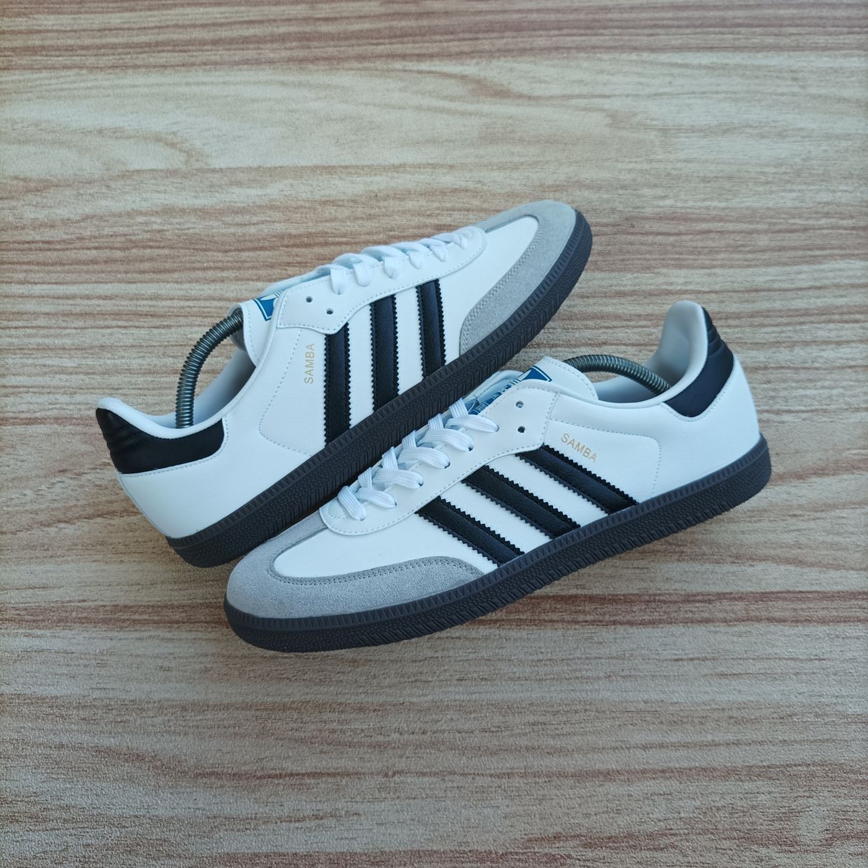 Adidas Indie Casual Sneakers Pria white black