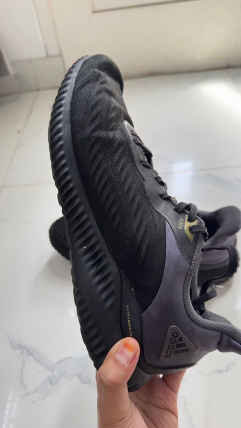 Sepatu Adidas Alpha Bounce Black 45, foto 5