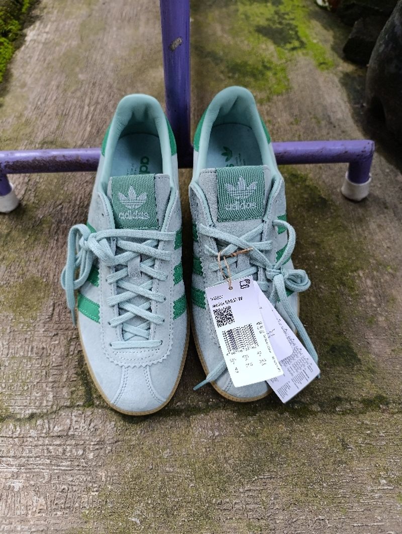 Sepatu adidas bermuda, foto 3