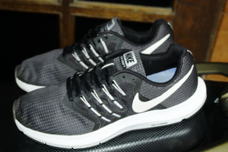 Nike run swift black white, foto 4