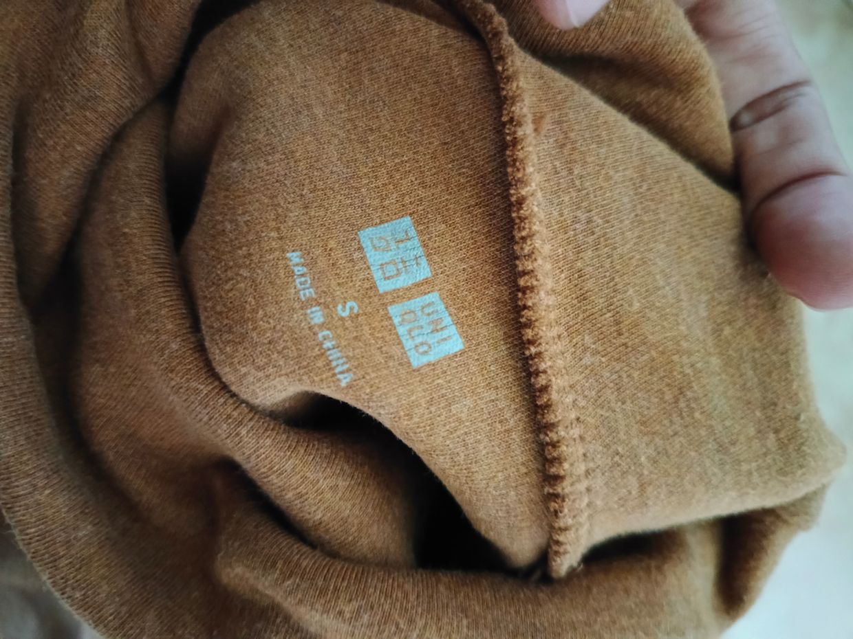 Uniqlo Casual Sweater Pria brown, foto 3