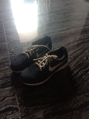 Sepatu nike
