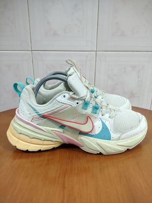 Nike V2K Runtek Shall