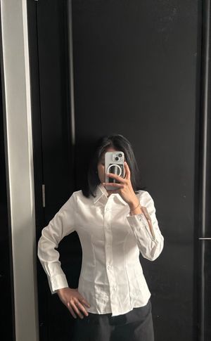 KEMEJA PUTIH