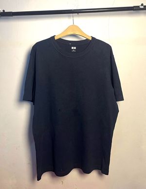 Kaos Uniqlo