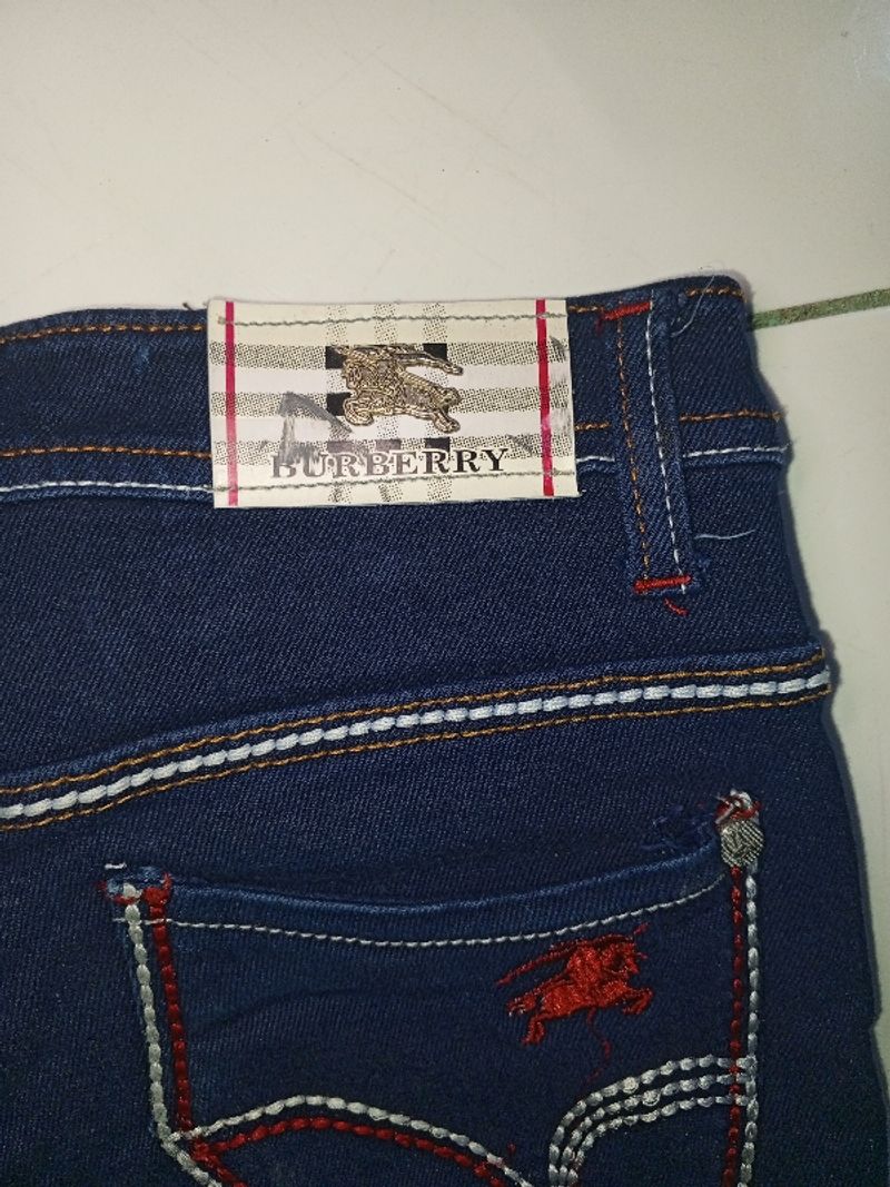 celana jeans Burberry, foto 3