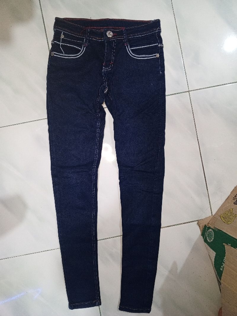 celana jeans Burberry, foto 2