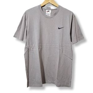 VINTAGE NIKE SMALL LOGO T-SHIRT | KAOS | GS