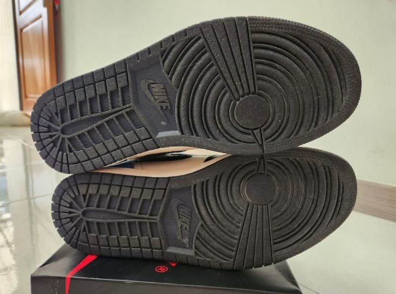Air Jordan 1 High Retro Obsidian, foto 4