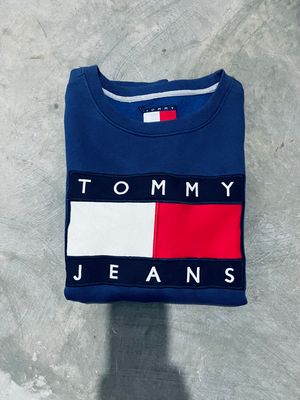Tommy big logo