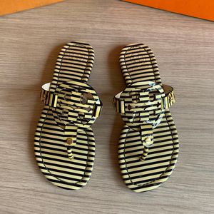 TORY BURCH SANDAL MADE IN BRAZIL SIZE 36.5 (23cm)