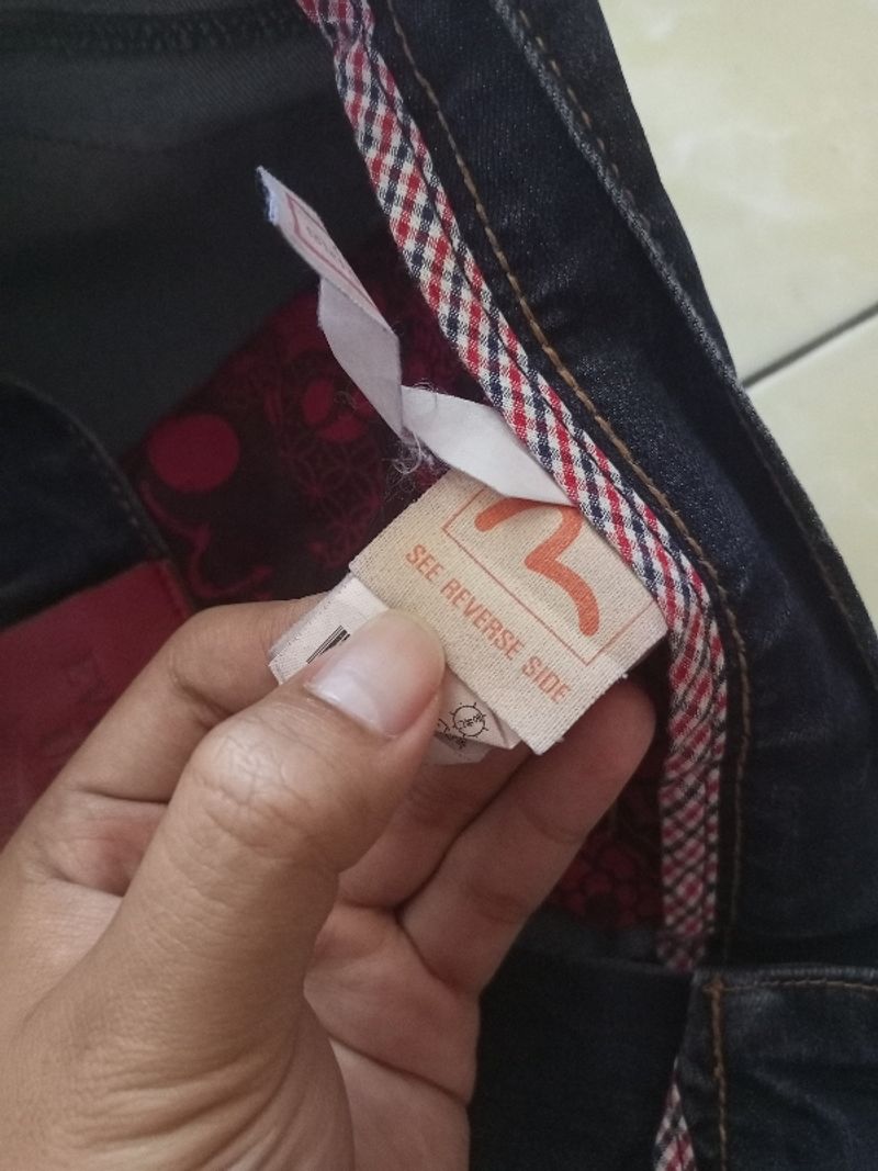 Evisu Jorts, foto 6