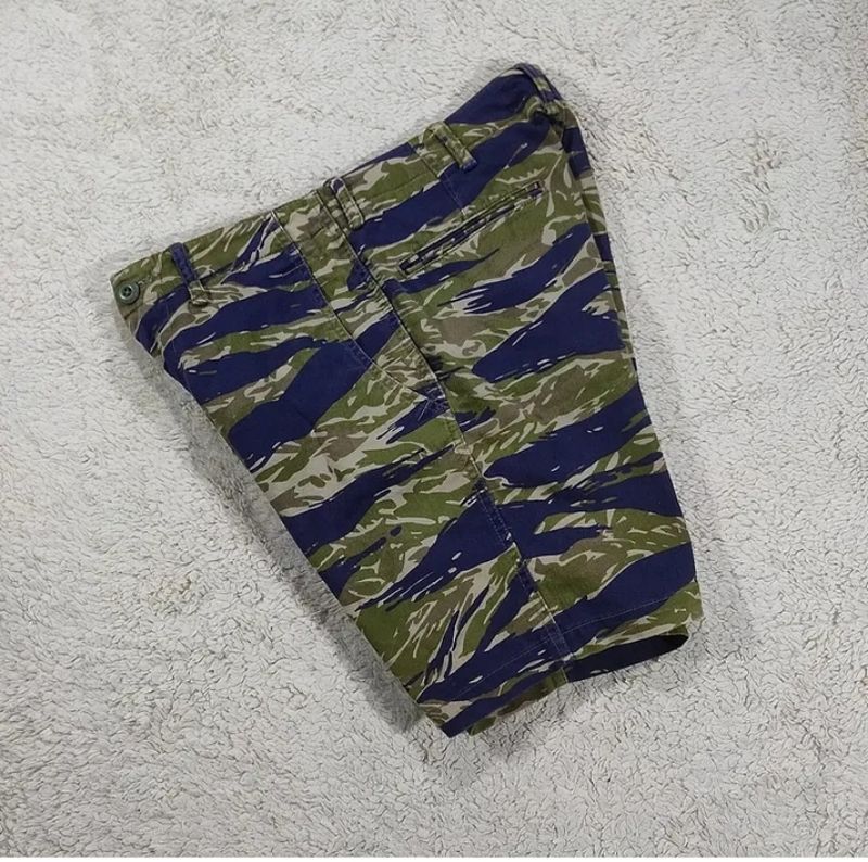 CELANA PENDEK TIGER STRIP, foto 3