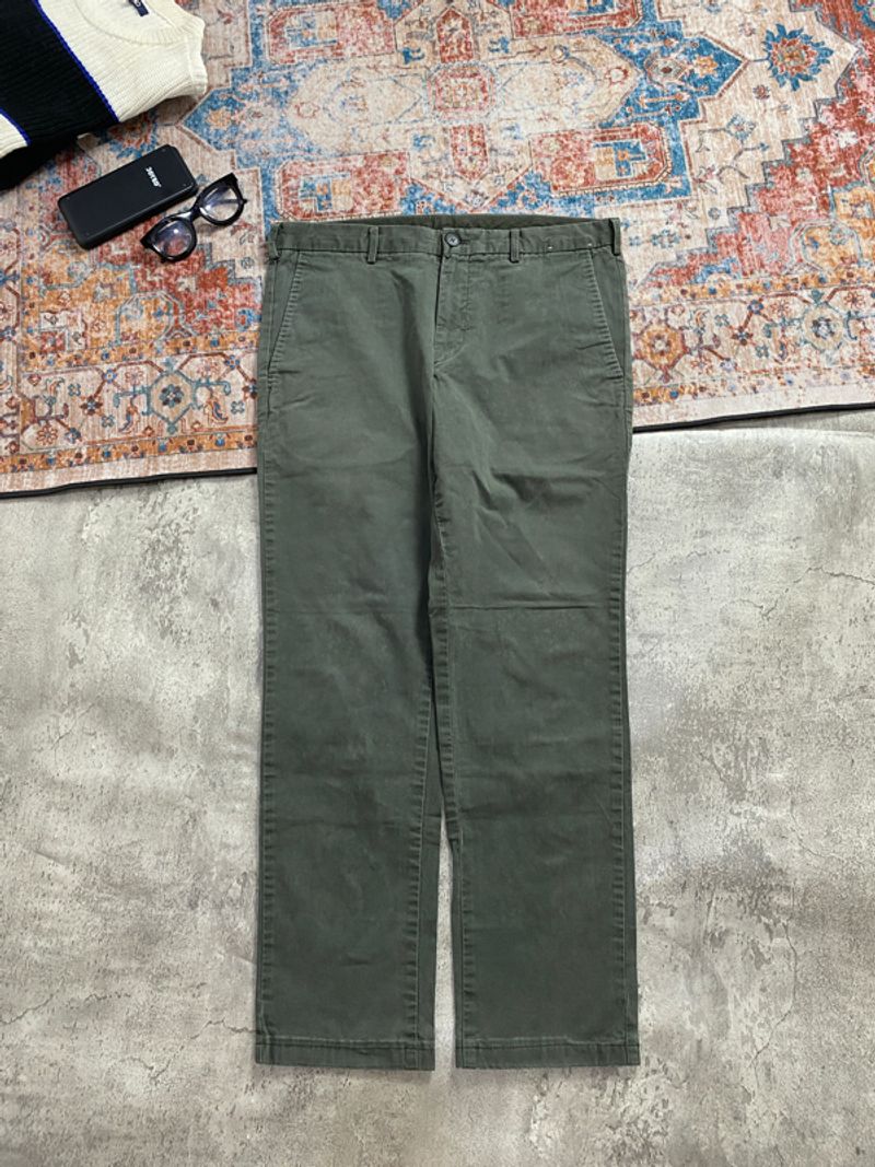 CHINOS LONGPANTS UNIQLO BASIC GREEN ARMY, foto 2