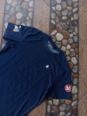 READY,This is a navy blue Original Penguin crewneck t-shirt