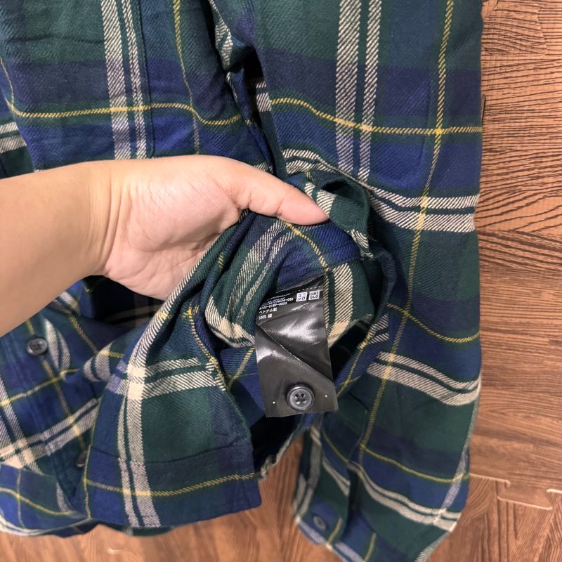 FLANNEL UNIQLO HIJAU BNWT, foto 3