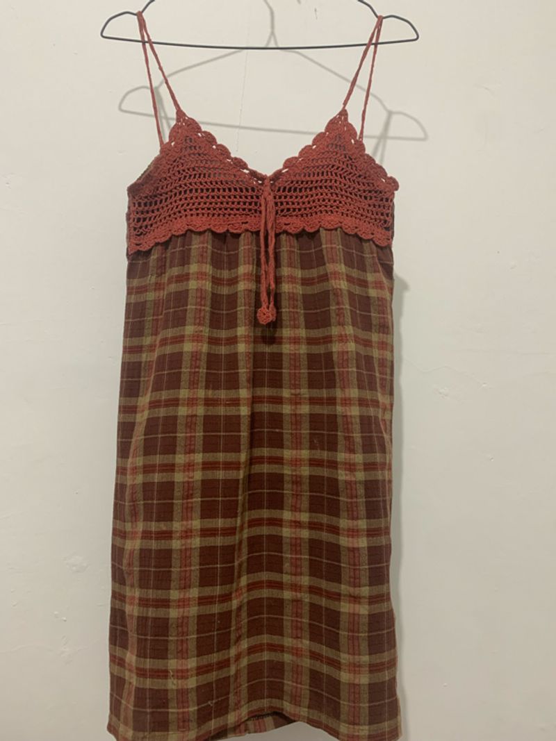 y2k plaid dress over jeans, foto 2