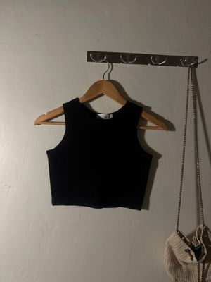 tanktop hitam