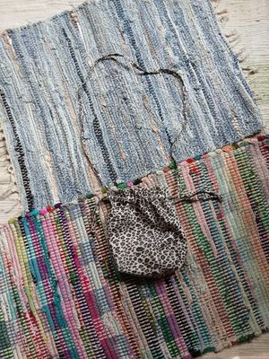 Leopard Pouch slingbag