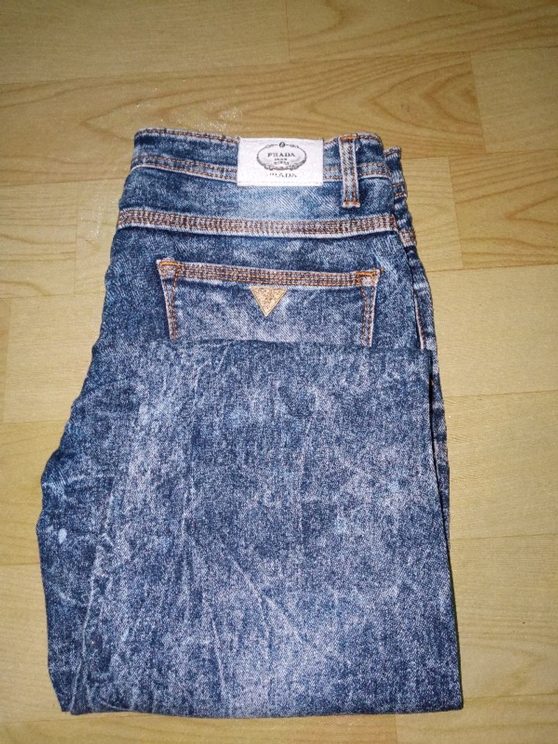 Levis Prada, foto 7