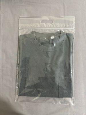 Tshirt Unisex UNIQLO With Pocket Premium No Tag
