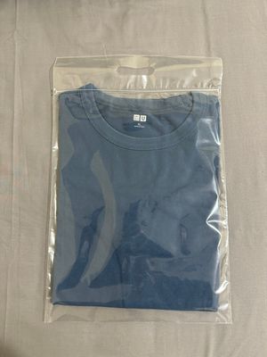 Tshirt Unisex UNIQLO Lengan Pendek