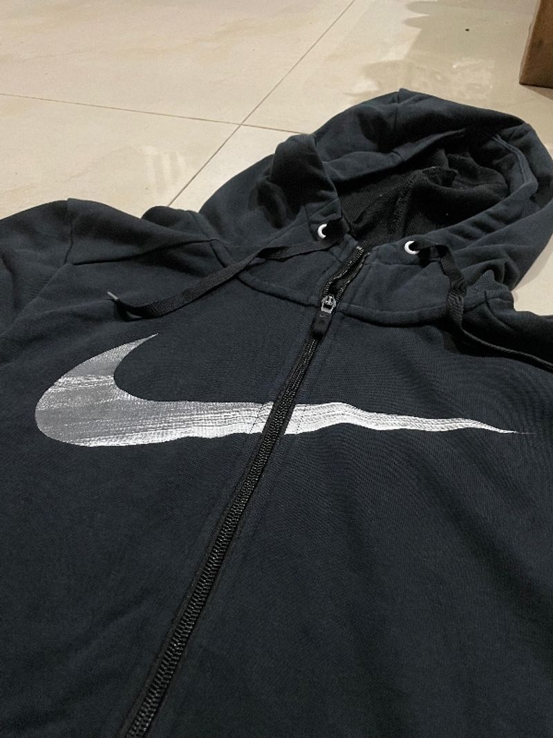 Hodie Nike, foto 5