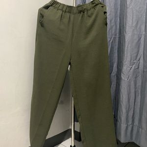 CELANA CRINKLE HIJAU ARMY