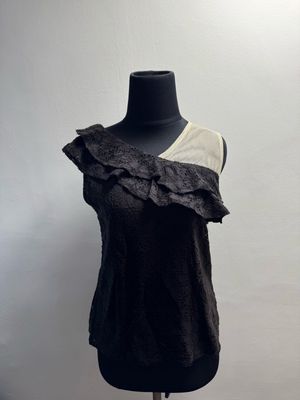 Top Hitam One Shoulder