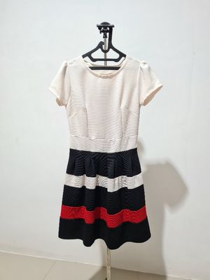 Dress simple
