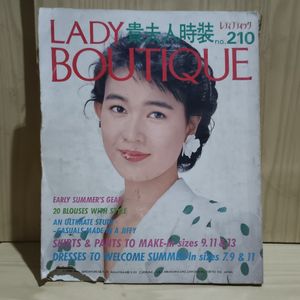 LADY BOUTIQUE Majalah FASHION DAN DESAINER Tahun 1990