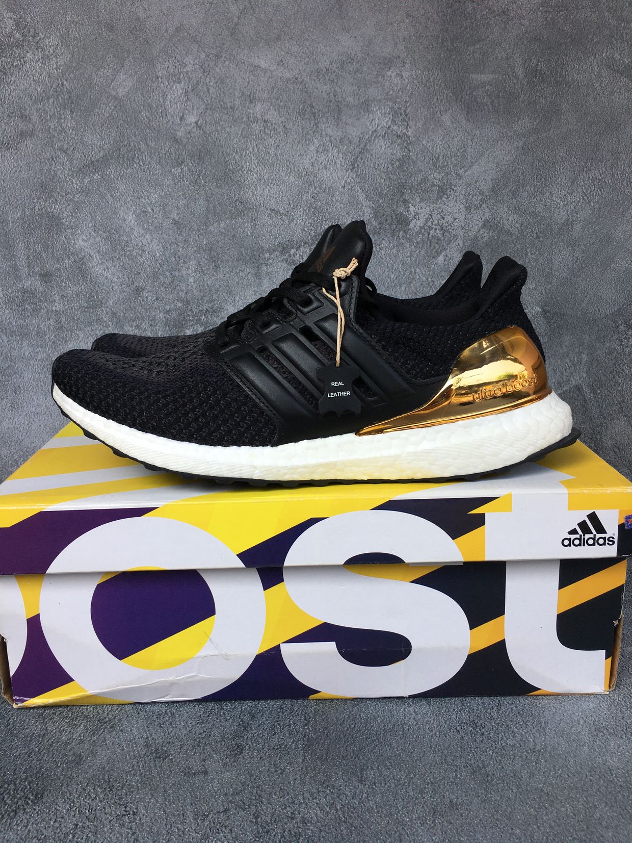 Adidas Sneakers Pria gold black