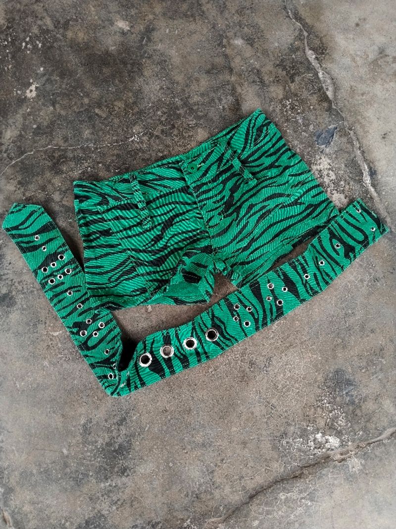 Leopard skin pattern with belt denim shorts, foto 3