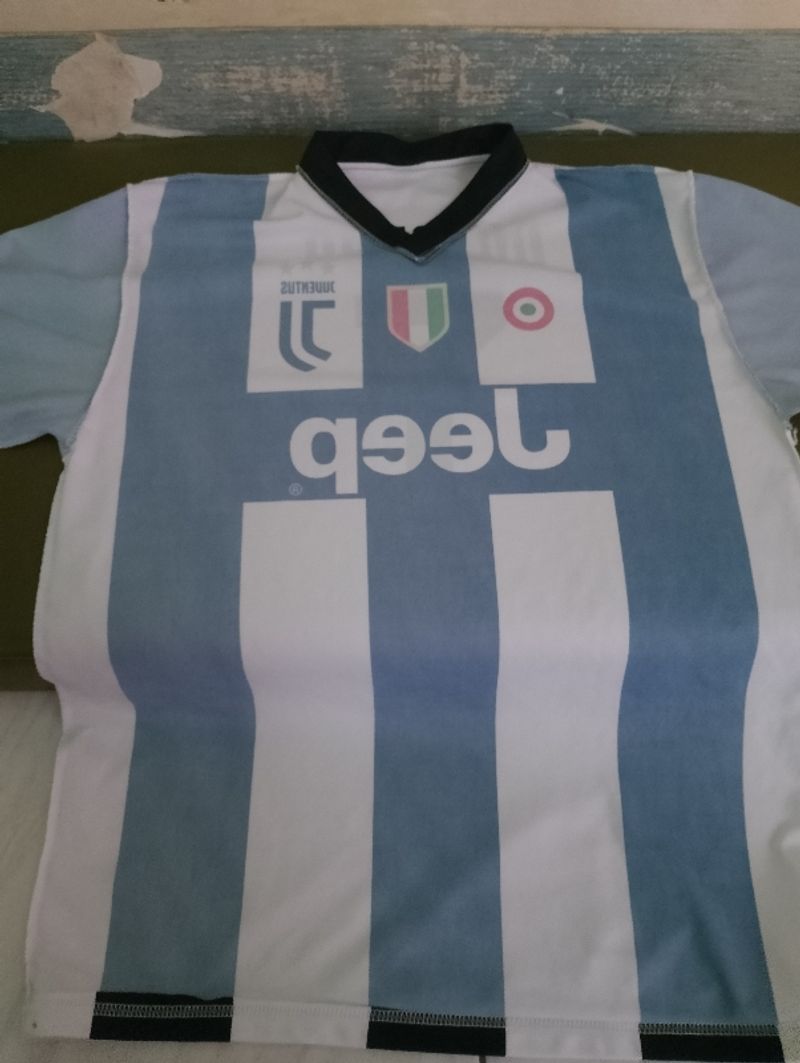 Jersey Juventus Official Merchandise CR7 Medium authentic, foto 7
