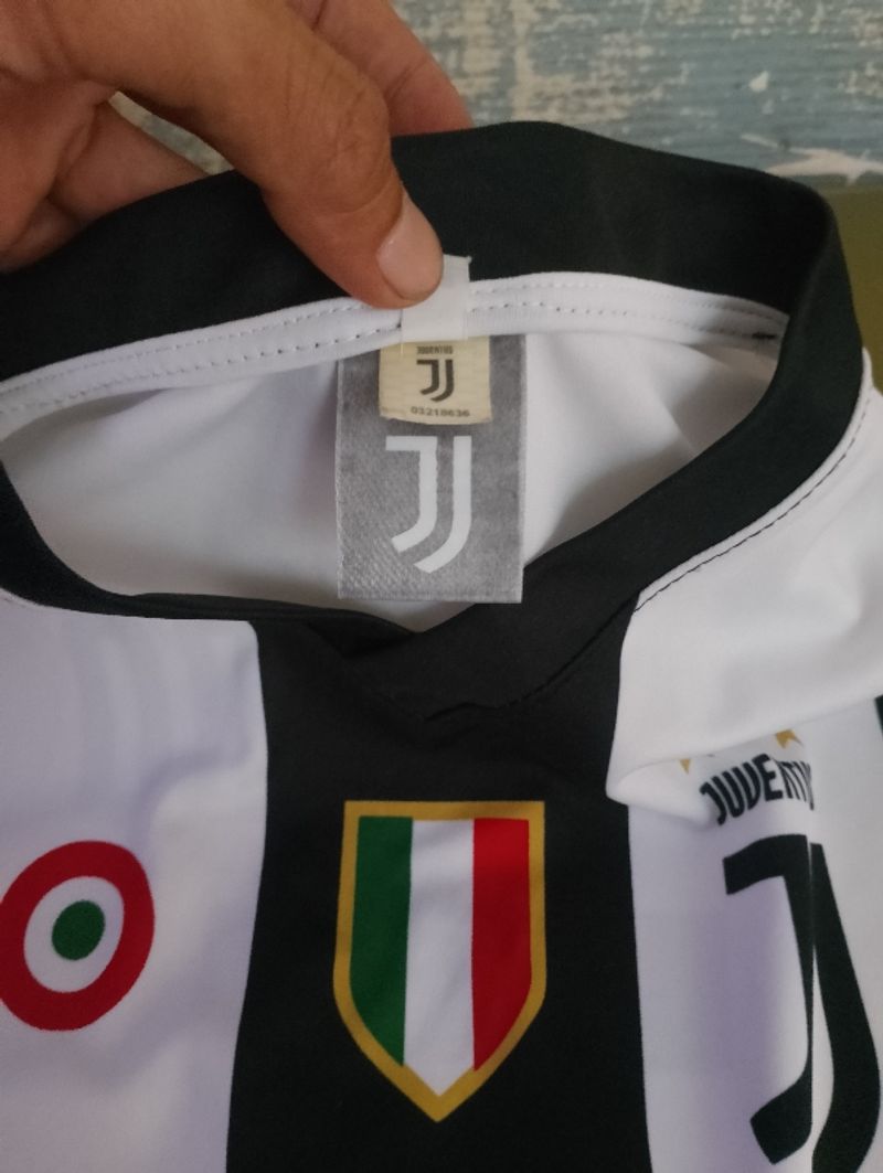 Jersey Juventus Official Merchandise CR7 Medium authentic, foto 9